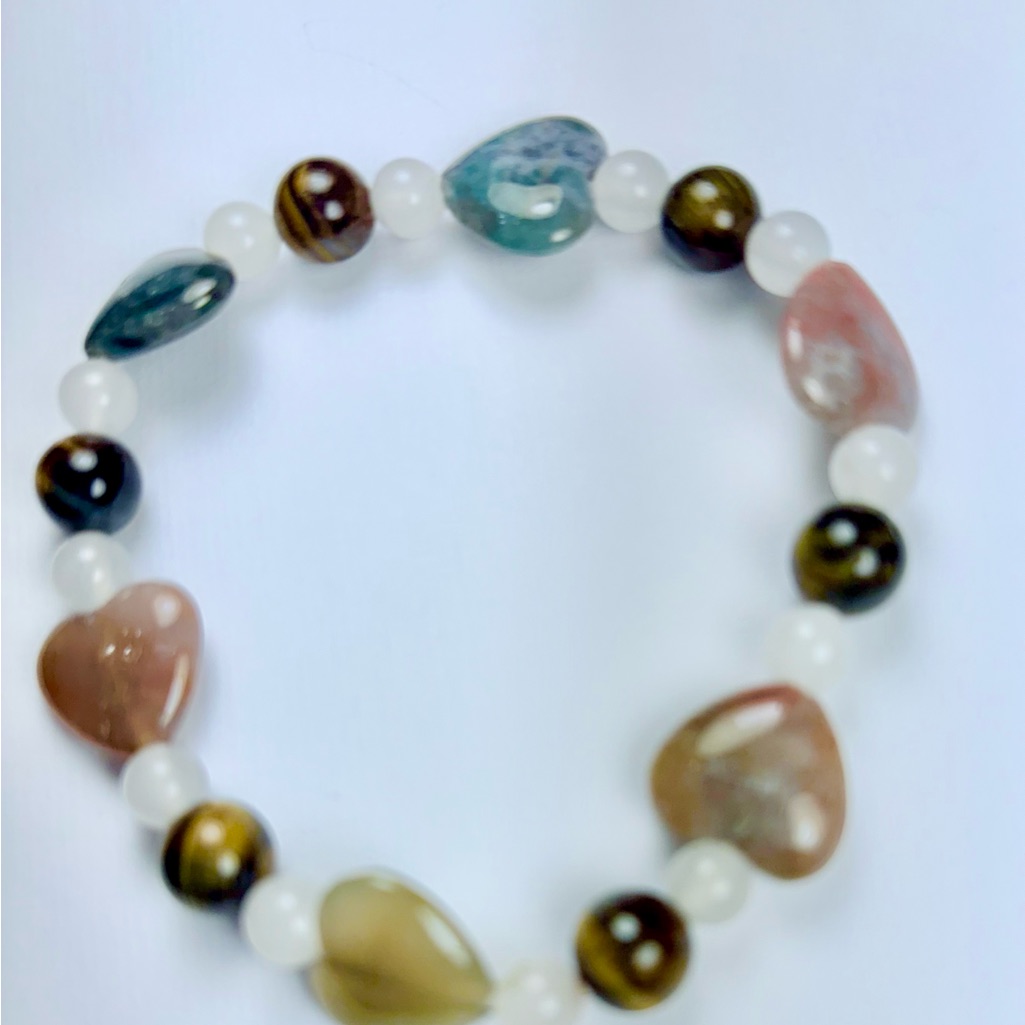 Bracelet Handcrafted Stretchy Real Gem Stones, Heart Shaped & Round Beads, Shiny